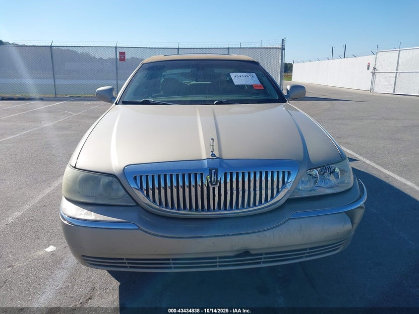 2006 Lincoln Town Car Signature Limited VIN: 1LNHM82V06Y623543 Lot: 43434838