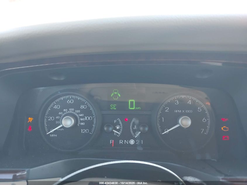 2006 Lincoln Town Car Signature Limited VIN: 1LNHM82V06Y623543 Lot: 43434838