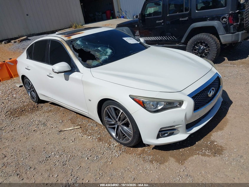 INFINITI Q50 PREMIUM