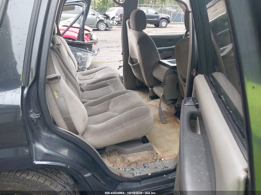 2003 GMC Yukon Sle VIN: 1GKEC13V03J339970 Lot: 43434964