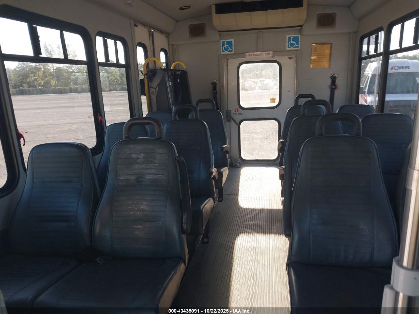 2006 Ford E-350 Cutaway VIN: 1FDWE35SX6DA10135 Lot: 43435091