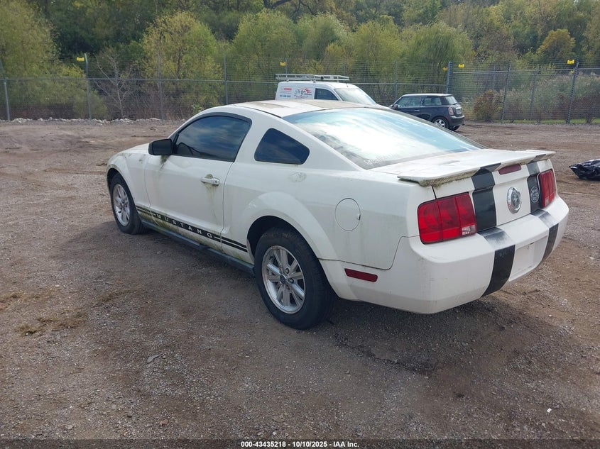 1ZVFT80N675300129 2007 FORD MUSTANG photo no. 3