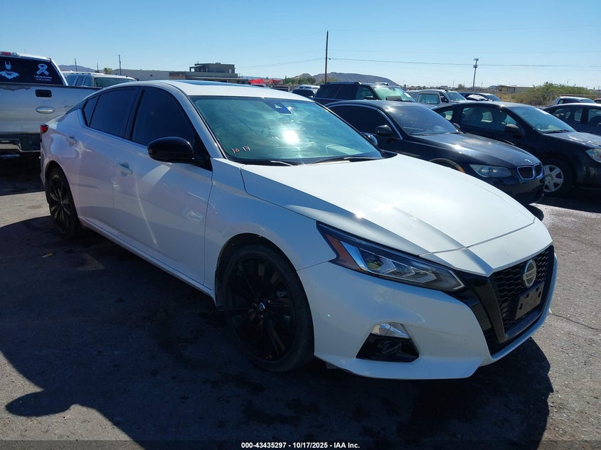 NISSAN ALTIMA SR FWD