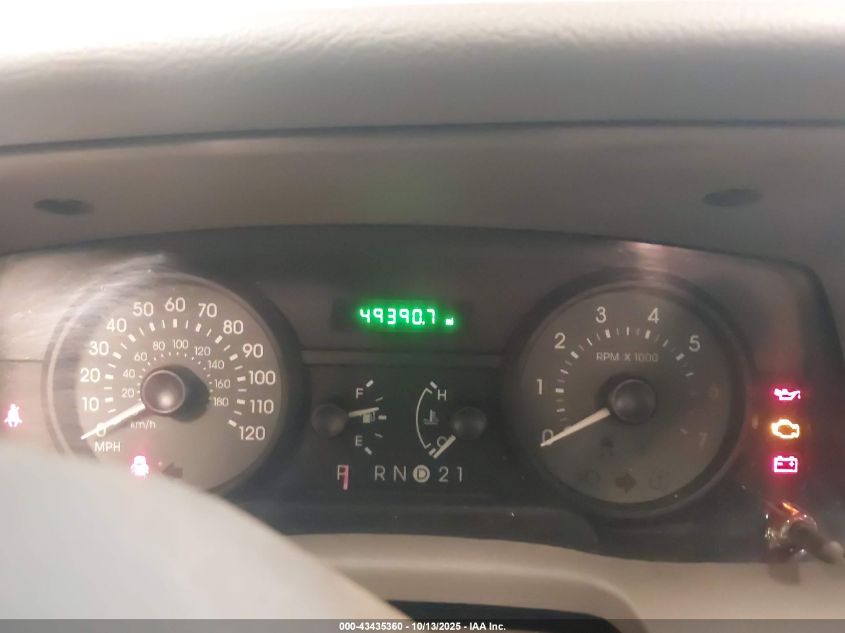 2006 Mercury Grand Marquis Gs VIN: 2MEFM74WX6X617033 Lot: 43435360