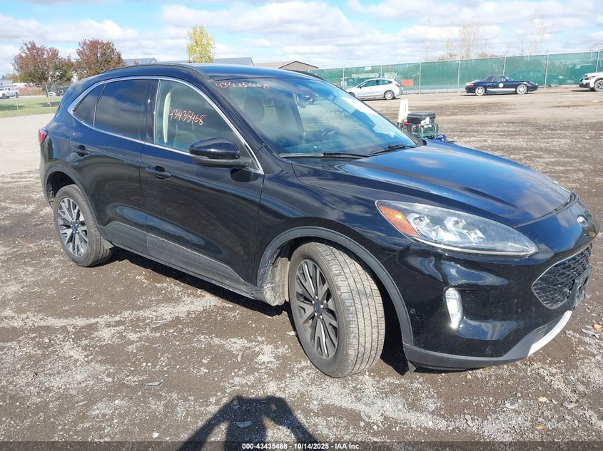 FORD ESCAPE TITANIUM