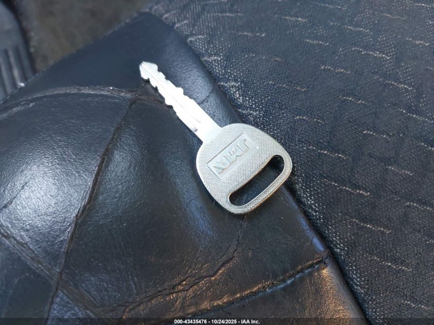 2002 Chevrolet Avalanche 1500 VIN: 3GNEC13T02G156621 Lot: 43435476