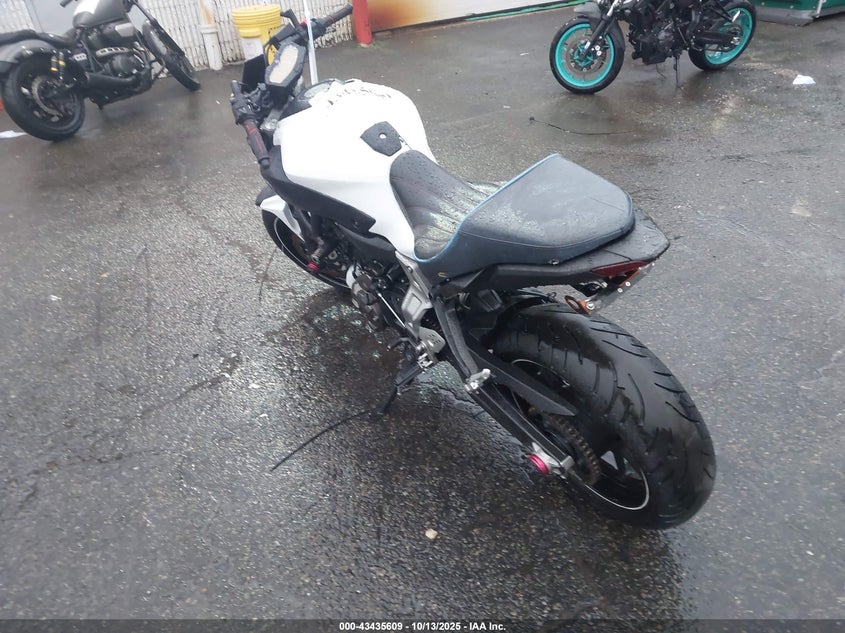 VIN JYARM06E0HA012004 2017 YAMAHA FZ07
