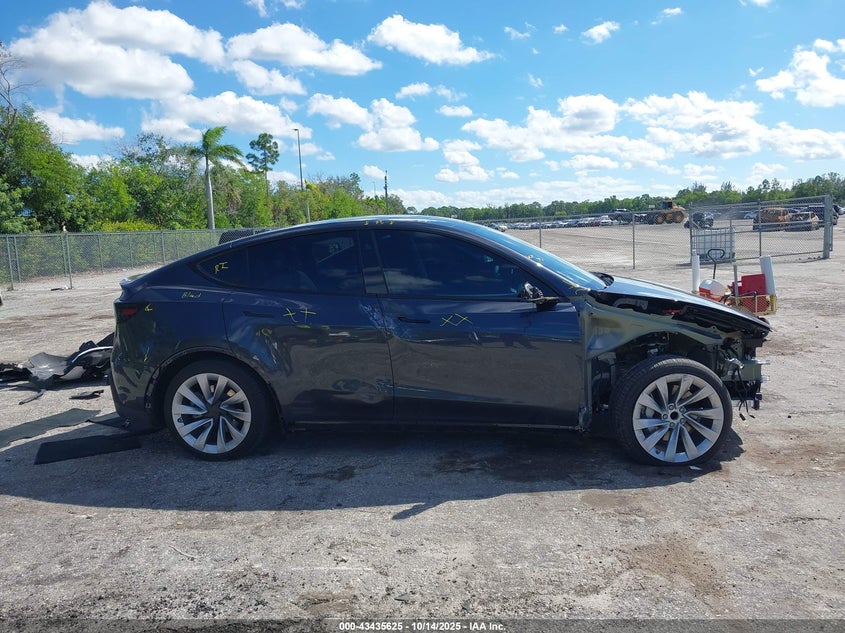 2026 Tesla Model Y Long Range Dual Motor All-Wheel Drive VIN: 7SAYGDED9TA440323 Lot: 43435625