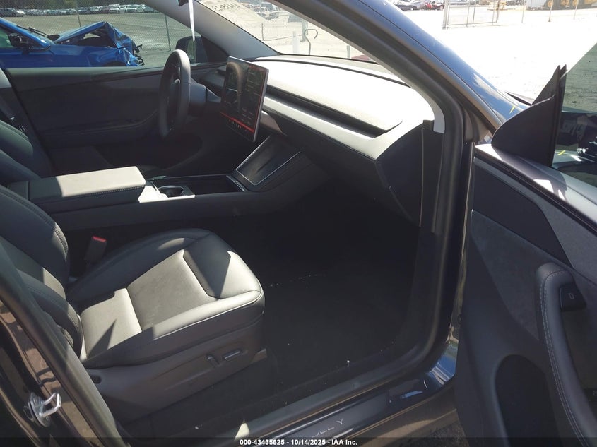 2026 TESLA MODEL Y U   U(VIN: 7SAYGDED9TA440323