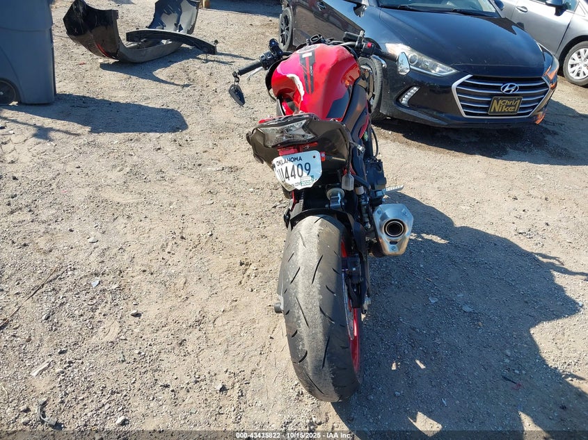 2024 Kawasaki Zr900 F VIN: ML5ZRDF17RDA72062 Lot: 43435822