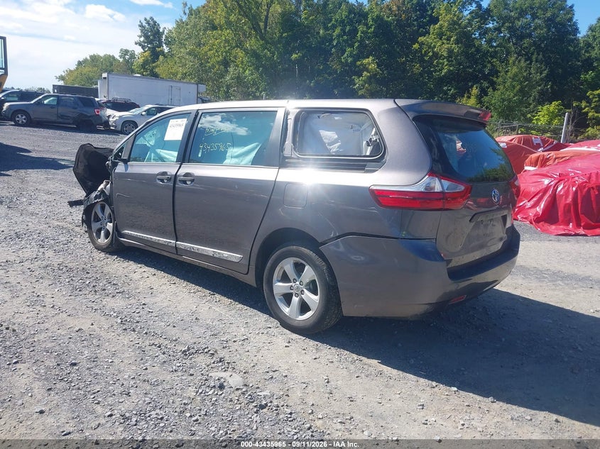 TOYOTA SIENNA - zdjęcie 3