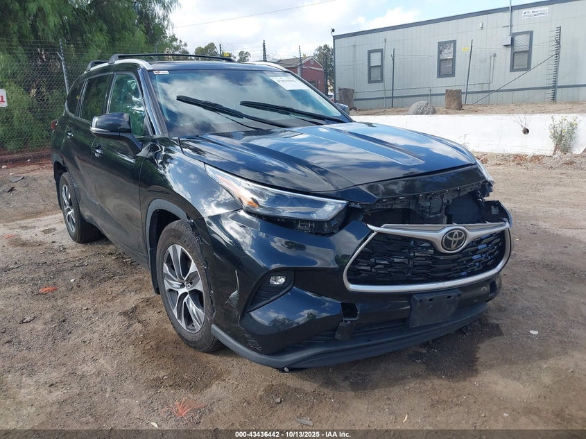 TOYOTA HIGHLANDER XLE