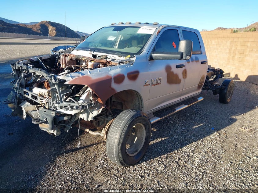 3C63RRGL8JG139045 2018 RAM 3500 photo no. 2