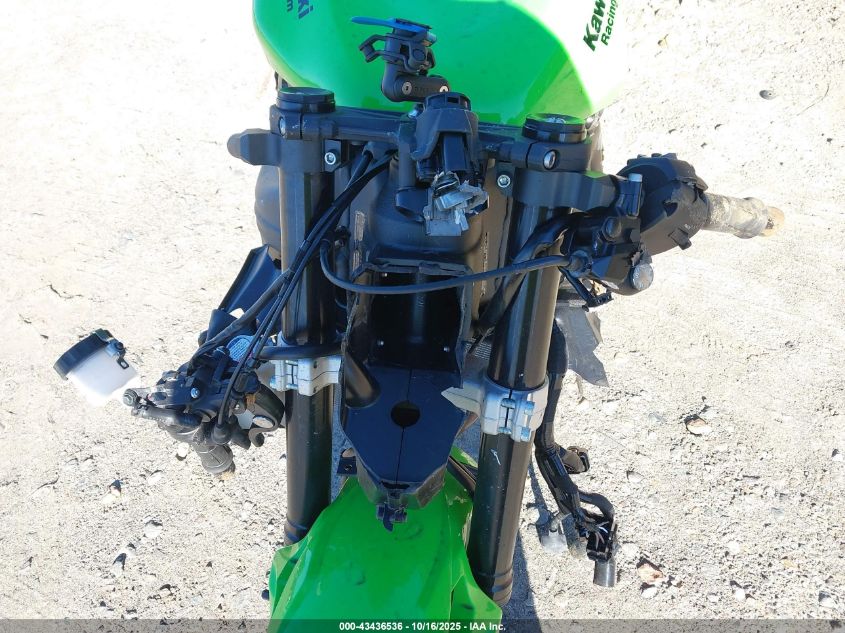 2025 Kawasaki Zx636 K VIN: JKBZXJJ18SA030592 Lot: 43436536