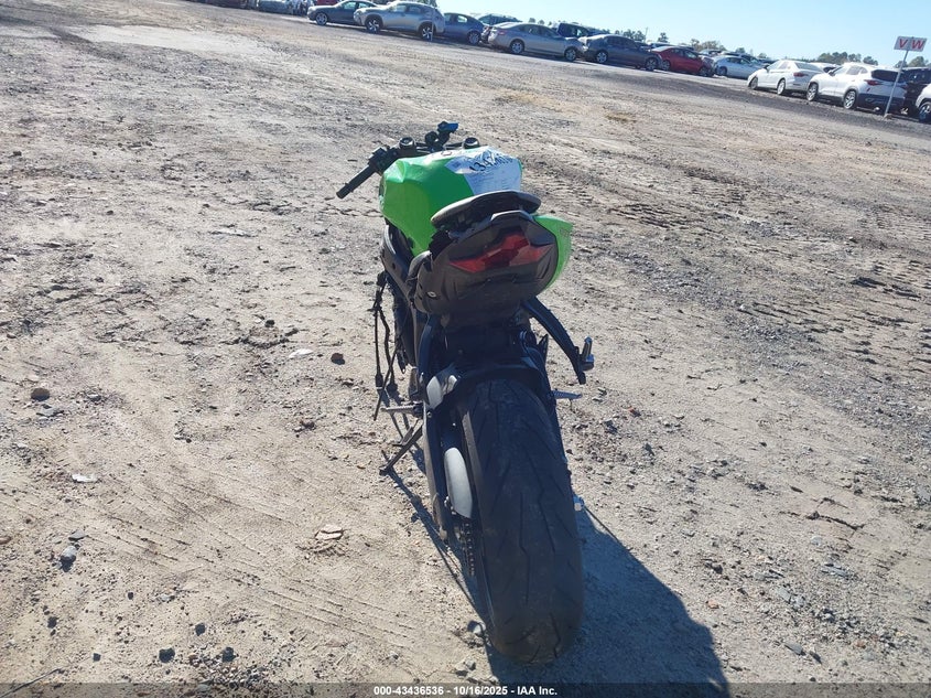 2025 Kawasaki Zx636 K VIN: JKBZXJJ18SA030592 Lot: 43436536