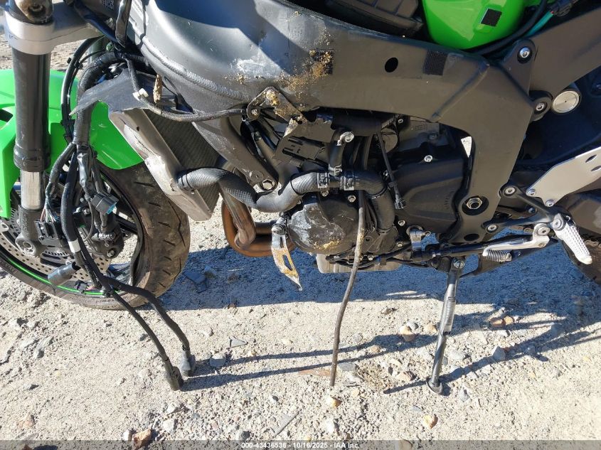 2025 Kawasaki Zx636 K VIN: JKBZXJJ18SA030592 Lot: 43436536