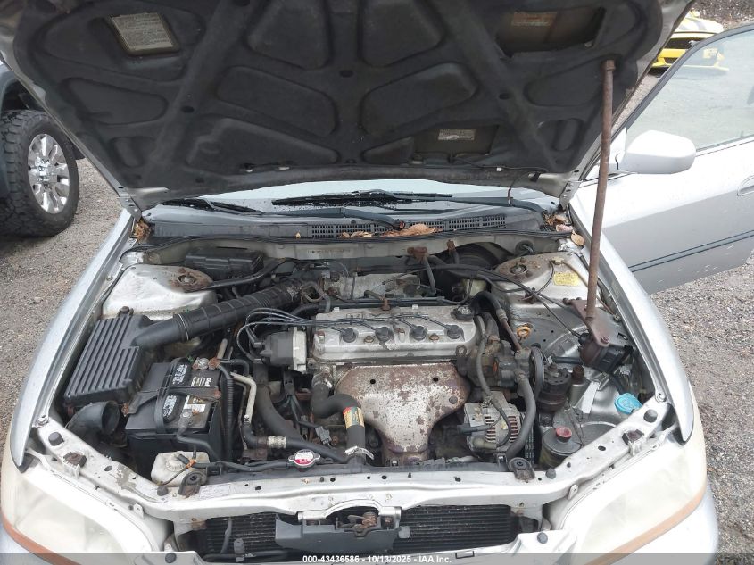 2000 Honda Accord 2.3 Lx VIN: 1HGCG5640YA004279 Lot: 43436586