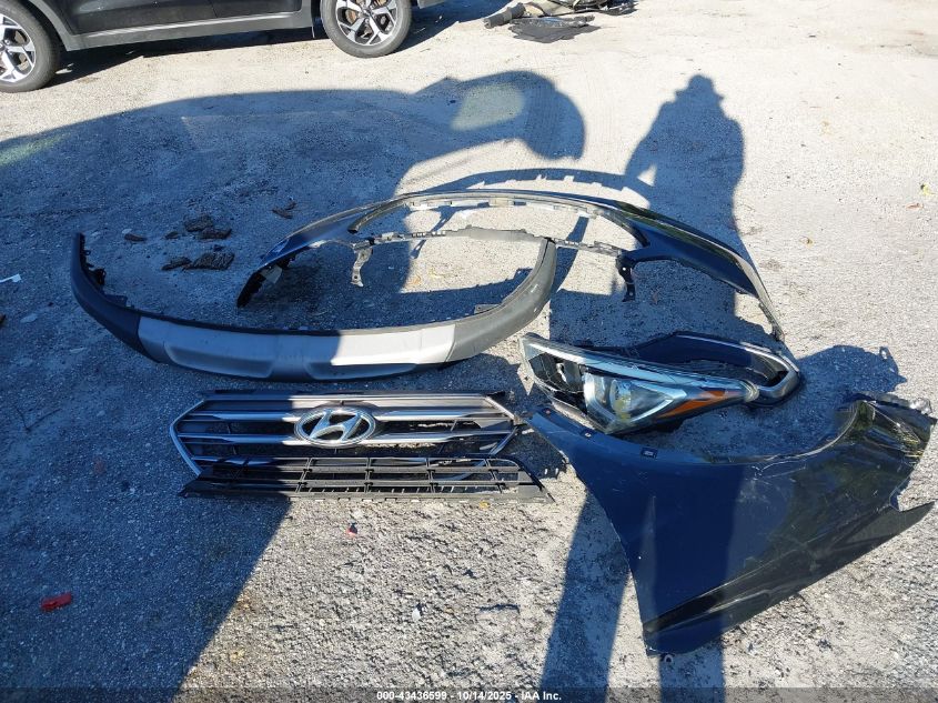 2017 Hyundai Santa Fe Sport 2.4L VIN: 5NMZU3LB8HH012323 Lot: 43436599