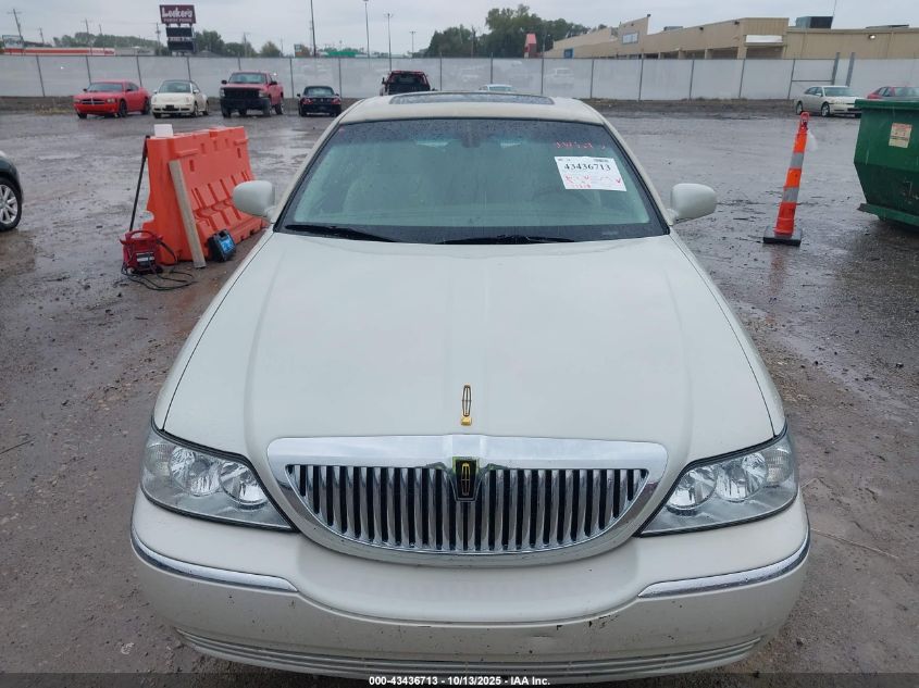 2005 Lincoln Town Car Signature Limited VIN: 1LNHM82WX5Y606448 Lot: 43436713