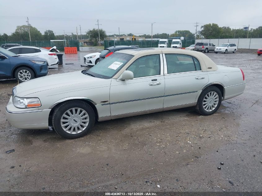 2005 Lincoln Town Car Signature Limited VIN: 1LNHM82WX5Y606448 Lot: 43436713