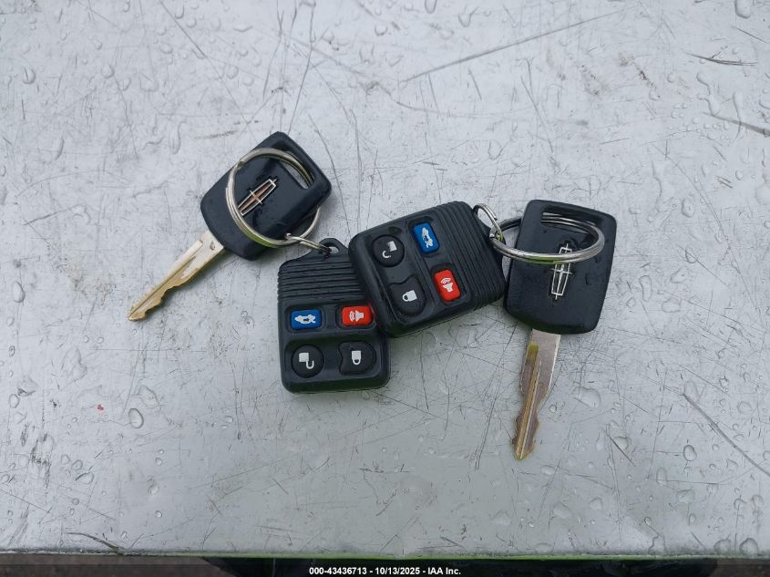 2005 Lincoln Town Car Signature Limited VIN: 1LNHM82WX5Y606448 Lot: 43436713