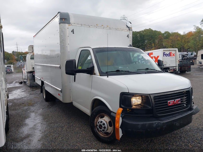 2005 GMC Savana Cutaway G3500