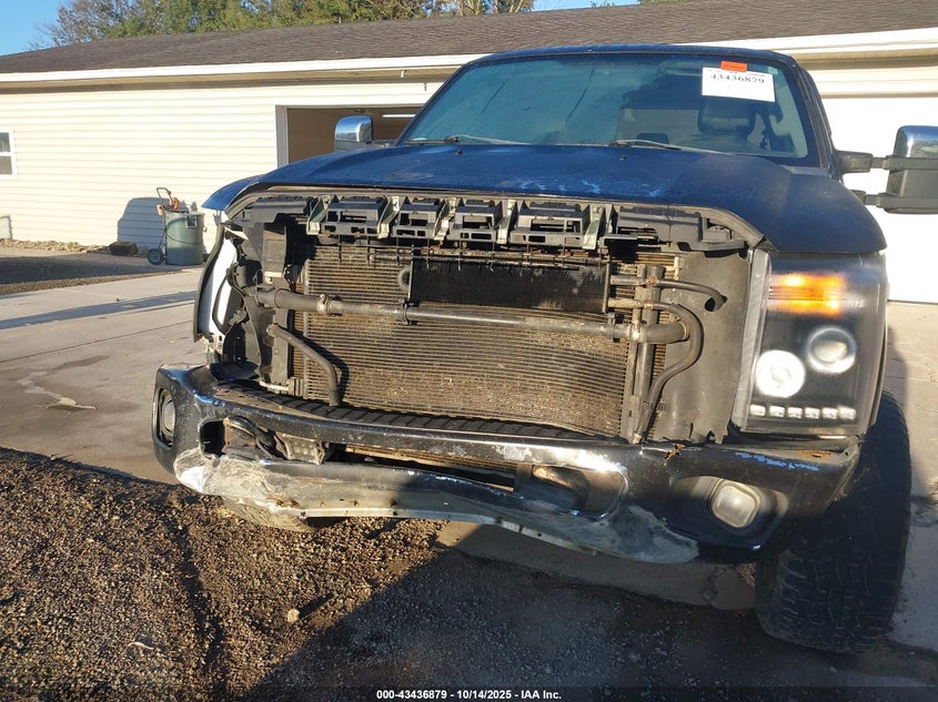 2011 FORD F-250 auction photo 6