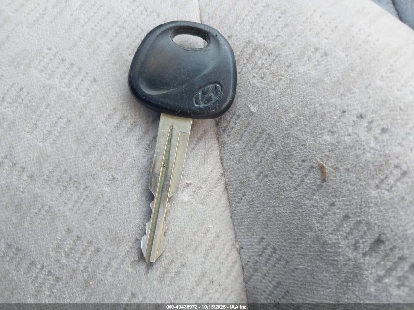 2004 Hyundai Elantra Gls/Gt VIN: KMHDN46D14U721703 Lot: 43436972