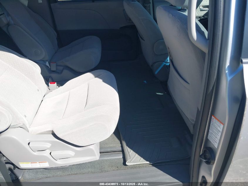 2017 Toyota Sienna Le 7 Passenger/Le 8 Passenger VIN: 5TDKZ3DC1H5801470 Lot: 43436973