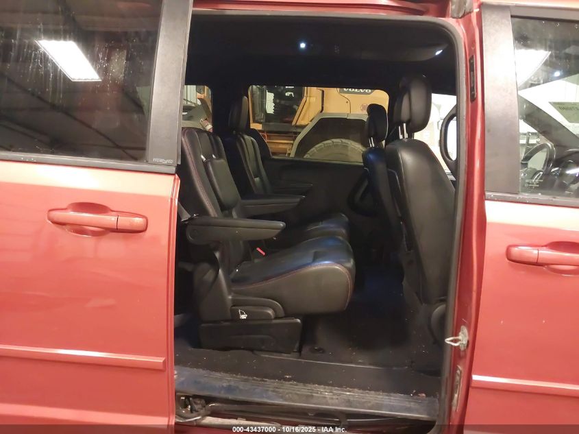 2011 Dodge Grand Caravan R/T VIN: 2D4RN7DG0BR710424 Lot: 43437000