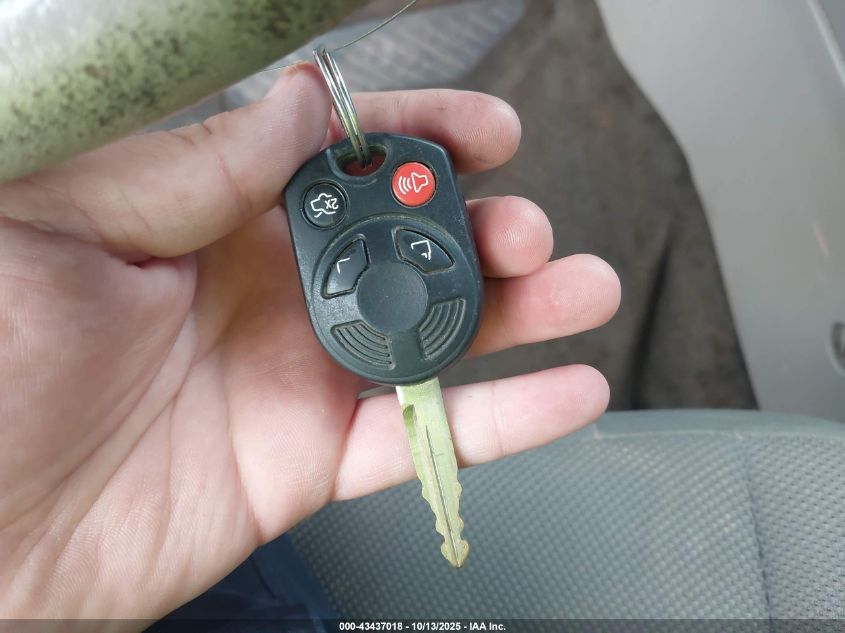 2009 Ford Escape Xlt VIN: 1FMCU03799KC03105 Lot: 43437018