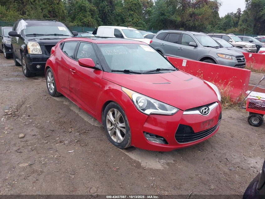 HYUNDAI VELOSTER BASE W/RED/BLACK