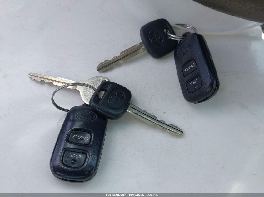 2005 Toyota Highlander V6 VIN: JTEDP21A850056139 Lot: 43437207