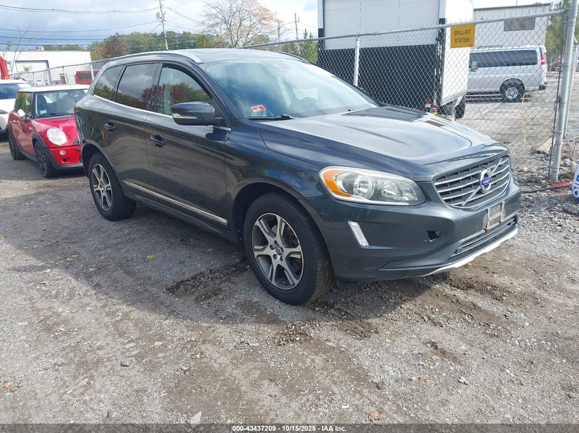 VOLVO XC60 T6 PREMIER PLUS