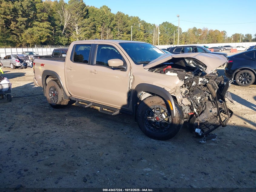 NISSAN FRONTIER PRO-4X 4X4