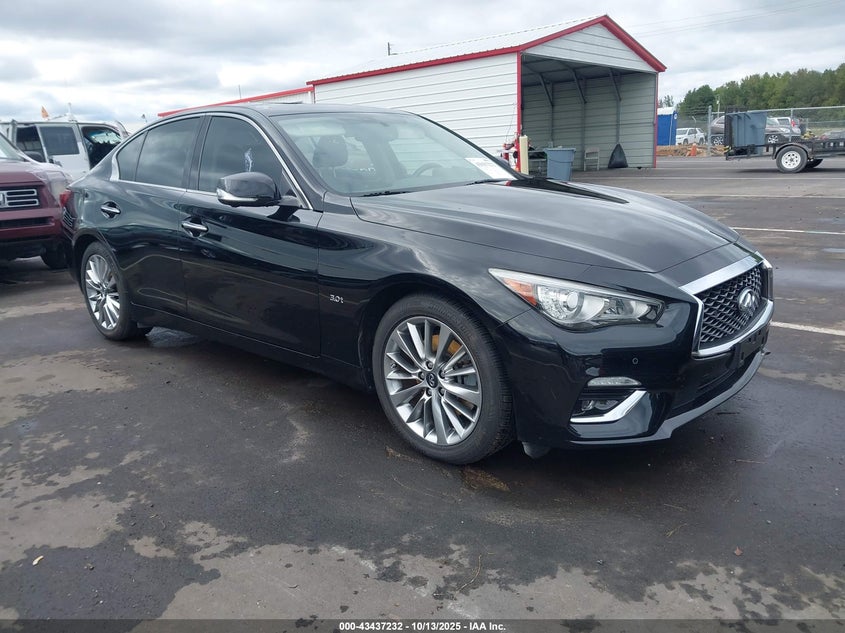 INFINITI Q50 3.0T LUXE