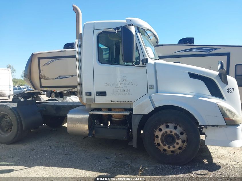 2014 Volvo Vn Vnl VIN: 4V4NC9DG2EN174644 Lot: 43437337