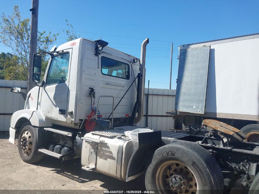 2014 Volvo Vn Vnl VIN: 4V4NC9DG2EN174644 Lot: 43437337