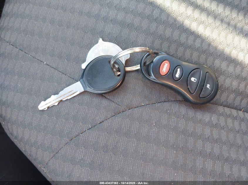 2003 Jeep Liberty Sport VIN: 1J4GL48K23W555112 Lot: 43437363