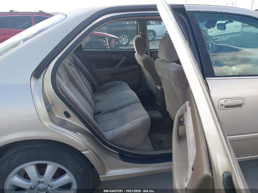 1998 Toyota Camry Le VIN: JT2BG28K3W0256933 Lot: 43437391