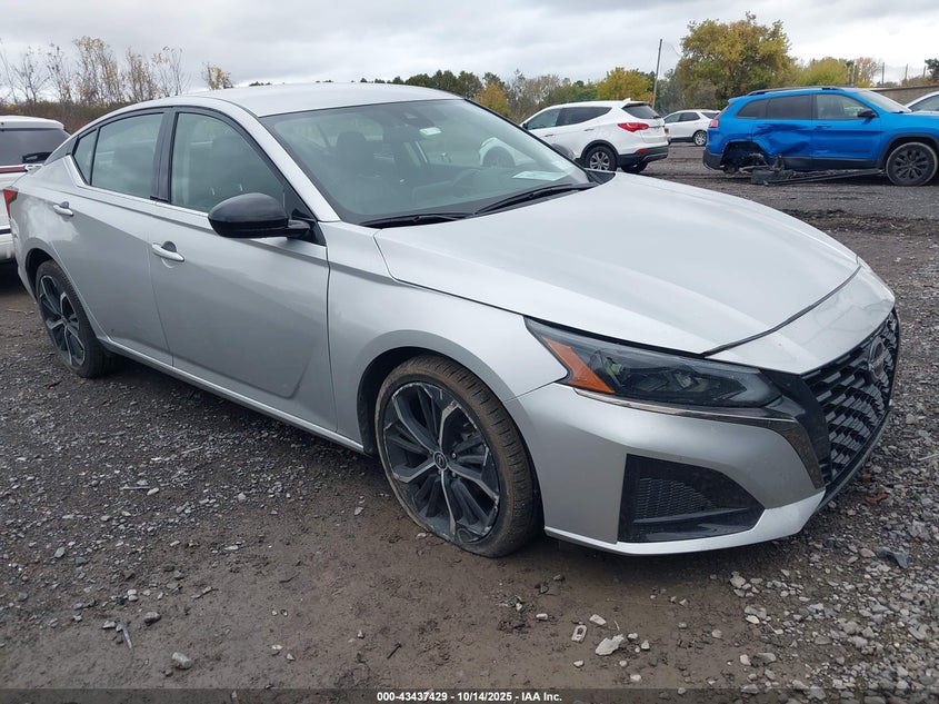 NISSAN ALTIMA SR FWD