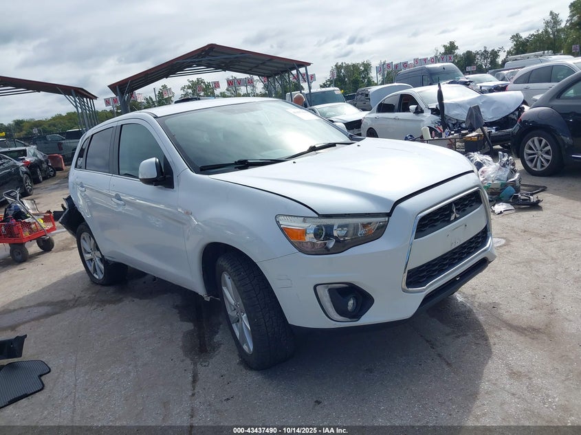 MITSUBISHI OUTLANDER SPORT SE