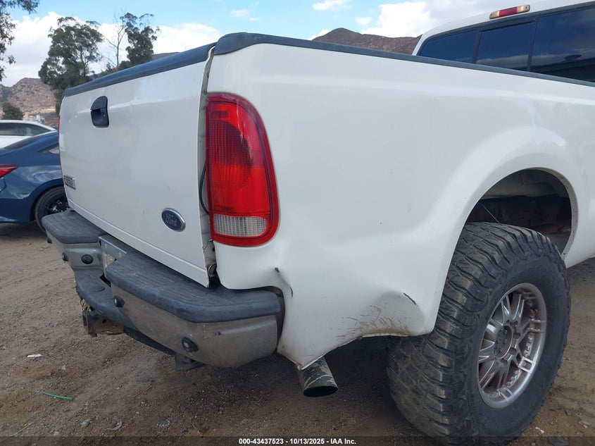 2005 Ford F-350 Lariat/Xl/Xlt VIN: 1FTWW31P85EC24567 Lot: 43437523