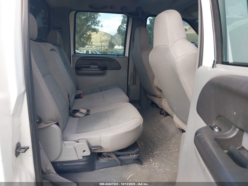 2005 Ford F-350 Lariat/Xl/Xlt VIN: 1FTWW31P85EC24567 Lot: 43437523