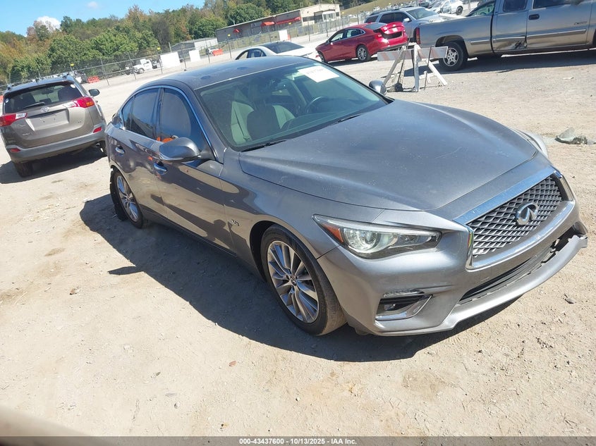 INFINITI Q50 3.0T LUXE