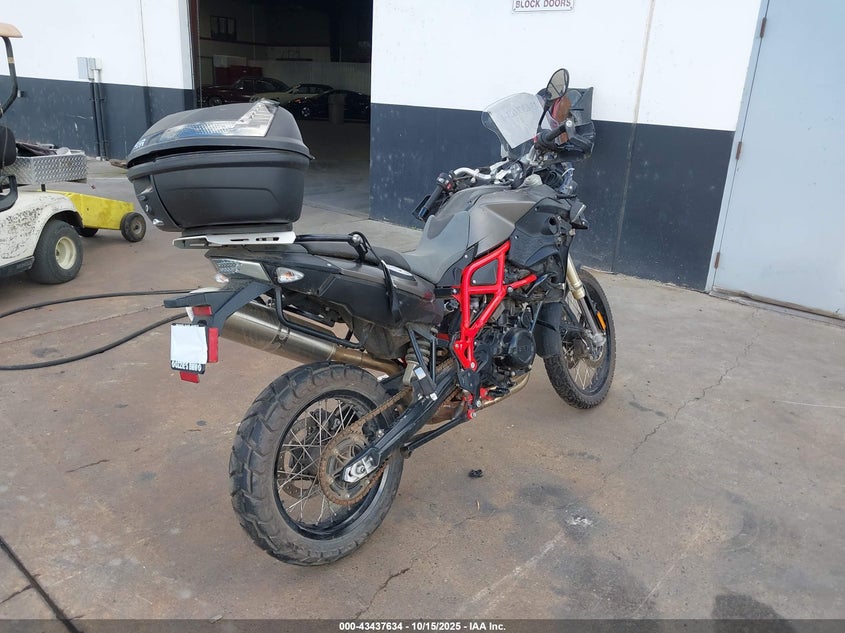 WB10B1704HZ596935 2017 BMW F 800 photo no. 4