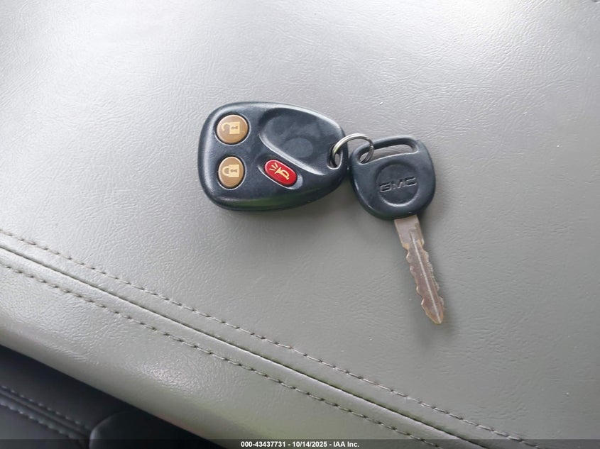 2003 GMC Yukon Xl 1500 Denali VIN: 1GKFK66UX3J236286 Lot: 43437731