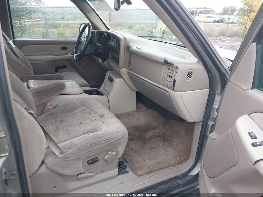 1GNEK13T71J239513 2001 CHEVROLET TAHOE photo no. 5