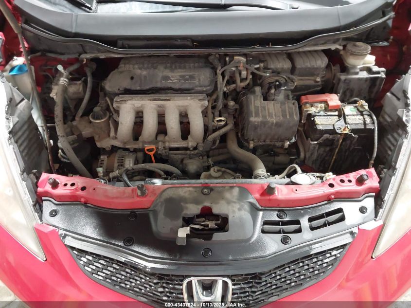 2013 Honda Fit VIN: JHMGE8H3XDC076986 Lot: 43437824