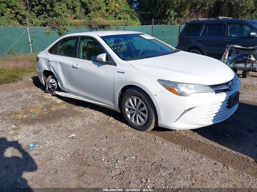 TOYOTA CAMRY HYBRID LE